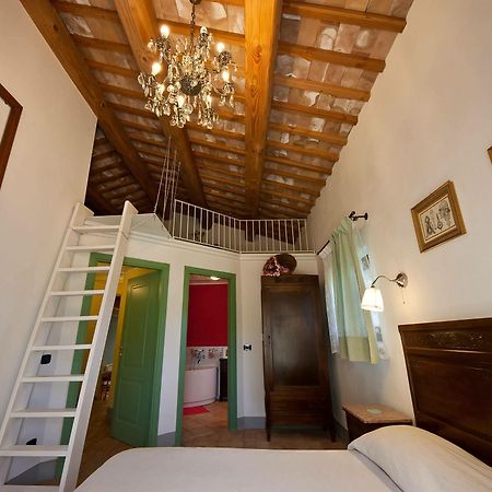 Torre Alfina Agriturismo Borgo Di Campagna Il Tesoro מראה חיצוני תמונה